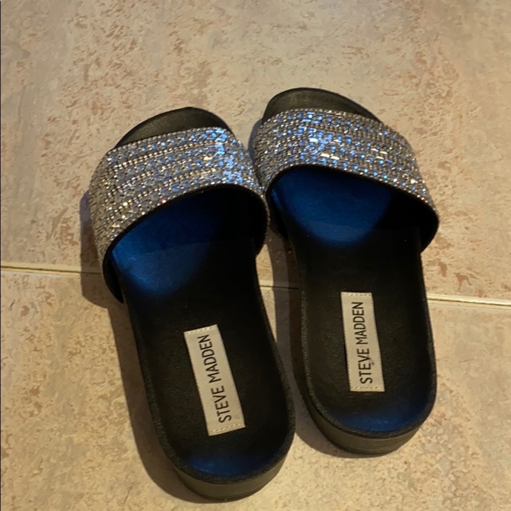 Woman’s shoes